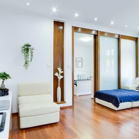 Apartment Royal Near River - Nek4th Prague