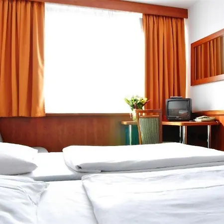 Olympik Tristar Hotel