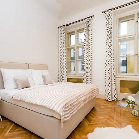 Aparthotel Grand Central Residence By Tkc