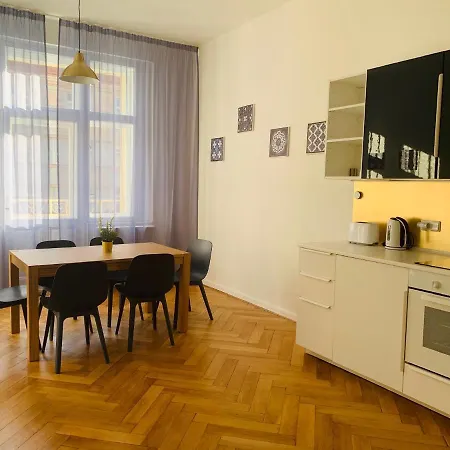 Blue Prague 3*