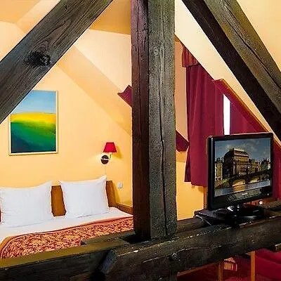 Cloister Otel Prag
