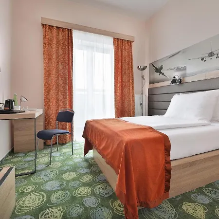 Hotell Ramada Airport