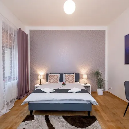Apartment Luxury In The Center Of *