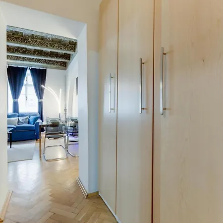 Charles Bridge Royal - Castle District Apartment Prag
