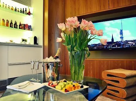 One Praag