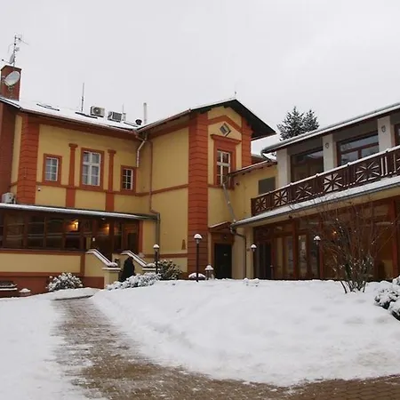 Hotel Alpin Avion 3*