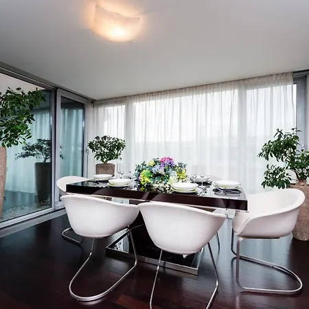 Grand Central Residence By Tkc 4* Prague