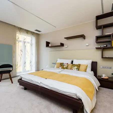 Aparthotel Grand Central Residence By Tkc 4*
