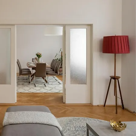Apartment Deluxe In Old Town By Days