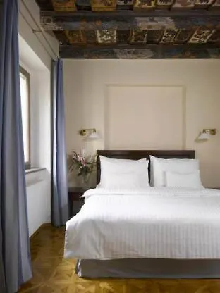 Orea Place Charles Bridge 아파트호텔 프라하