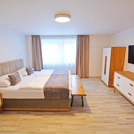 Karlova - Mostecka 10 St Depandance Aparthotel Praha