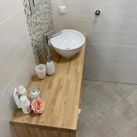 Sarka Apartment *