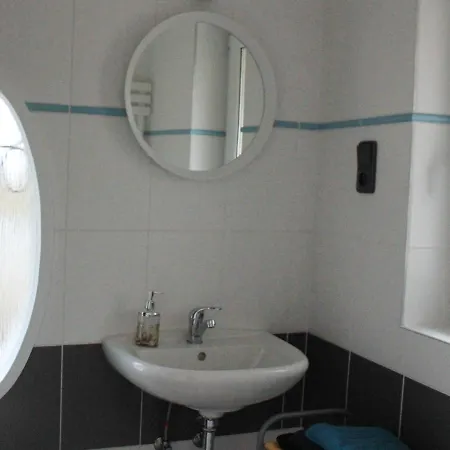 - Zbraslav, U Zamku Apartment *