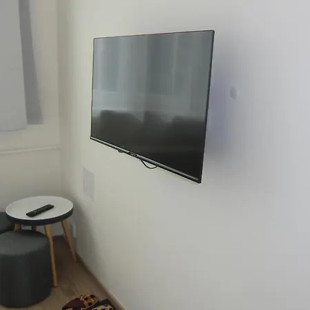 Hu Homestay Prague