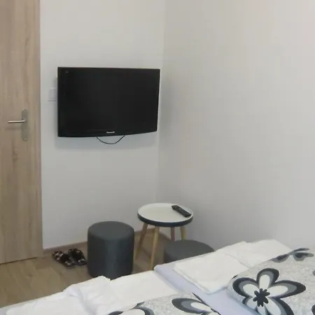 Hu Homestay *