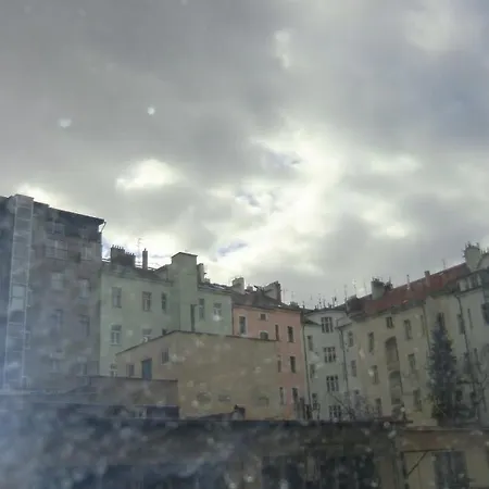 Hu * Prague