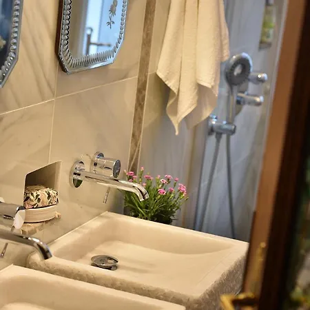 Dalia Janáčkovo Nábřeží Apartamento *