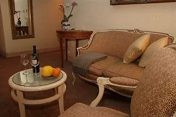 Floor Hotel