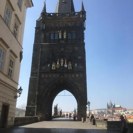 Vltava Apartman *