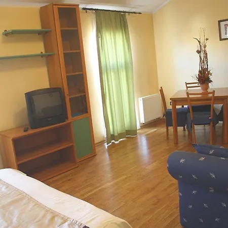 La Madeleine Hotel