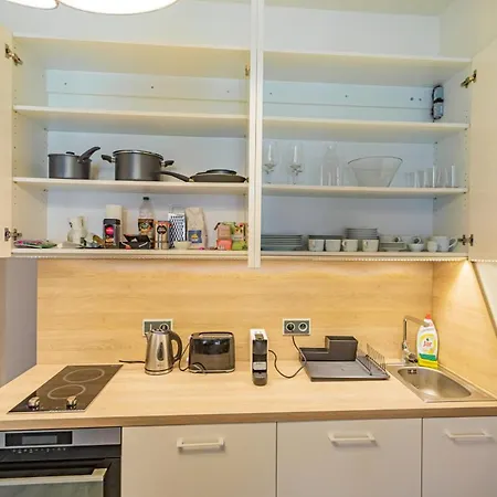 Apartment Business Andel, 10 Min To Centre, Netflix, Paid Parking Prague