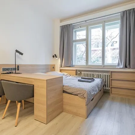 Business Andel, 10 Min To Centre, Netflix, Paid Parking * Prague
