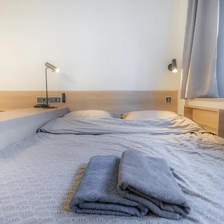 Business Andel, 10 Min To Centre, Netflix, Paid Parking * Prague