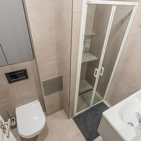 Business Andel, 10 Min To Centre, Netflix, Paid Parking