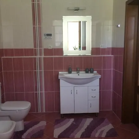 Nad Helmrovkou Homestay Prague