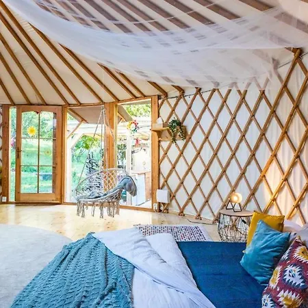 Glamping Jurta V Rokli