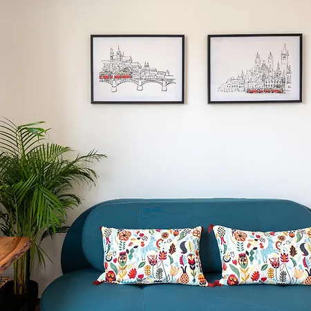 Bright Charming With Terrace, Parking & Airco. Apartmán