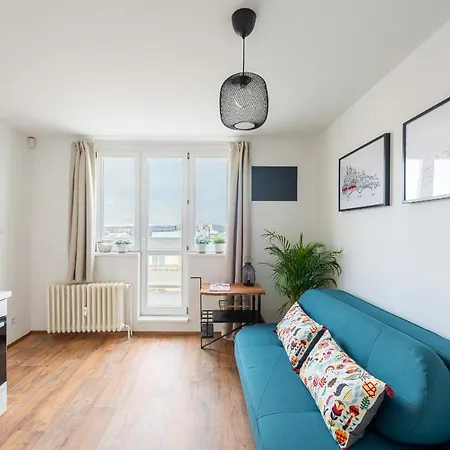 Bright Charming With Terrace, Parking & Airco. Apartmán *