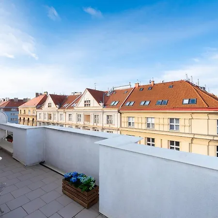 Bright Charming With Terrace, Parking & Airco. Apartmán Praha
