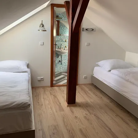 Hotel King Charles Boutique 4*