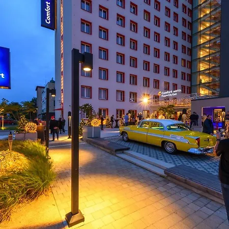 Comfort Hotel 4*