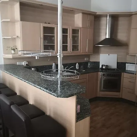 Private In Shared Luxurious Palace Like With 2 Bathrooms Including Whirlpool And Virtual Reality プラハ