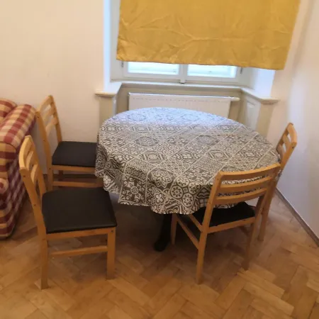 Private In Shared Luxurious Palace Like With 2 Bathrooms Including Whirlpool And Virtual Reality ゲストハウス プラハ