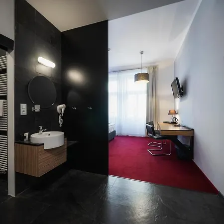 Otel Noir