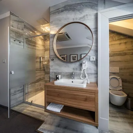 Otel Noir