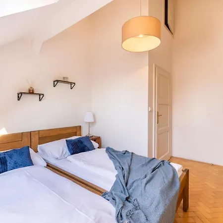 Apartment Stupartska - Tyn Church View With Terrace Prague