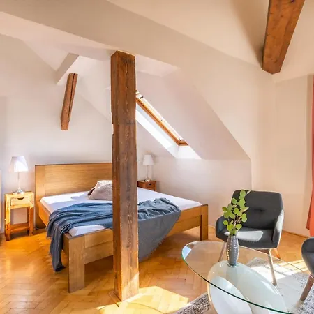 Apartment Stupartska - Tyn Church View With Terrace Prague