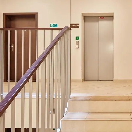 Appartement Days - Bright Interior - Free Parking - Spacious Layout Prague