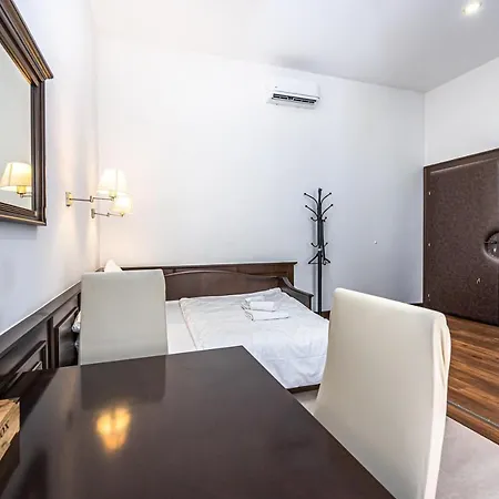 Apartrezidence Opletalova Aparthotel 4*