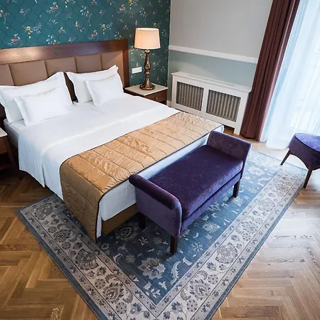 Esplanade Hotel