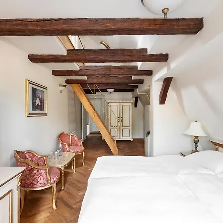Aparthotel Lobster 4*