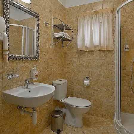 Aparthotel Lobster 4*