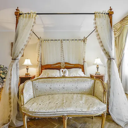 Aparthotel Lobster 4*