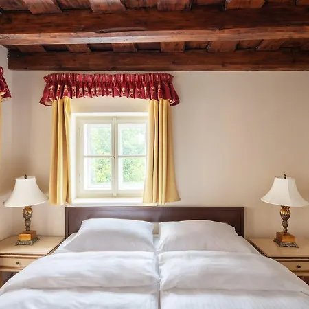 Lobster Aparthotel 4*