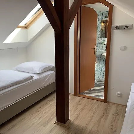 Hotel King Charles Boutique 4*