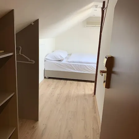 King Charles Boutique 4*